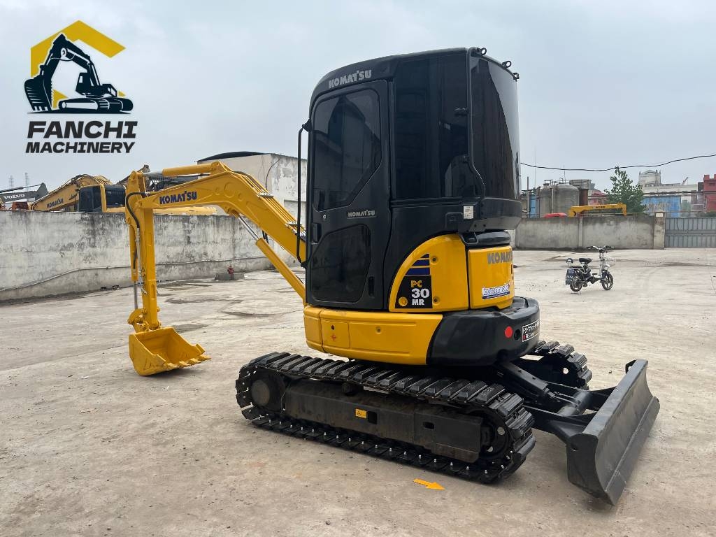 Komatsu PC 30 MR-3