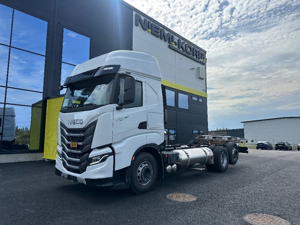 Iveco S-Way AS26S50 NP 2xLNG 6x2*4