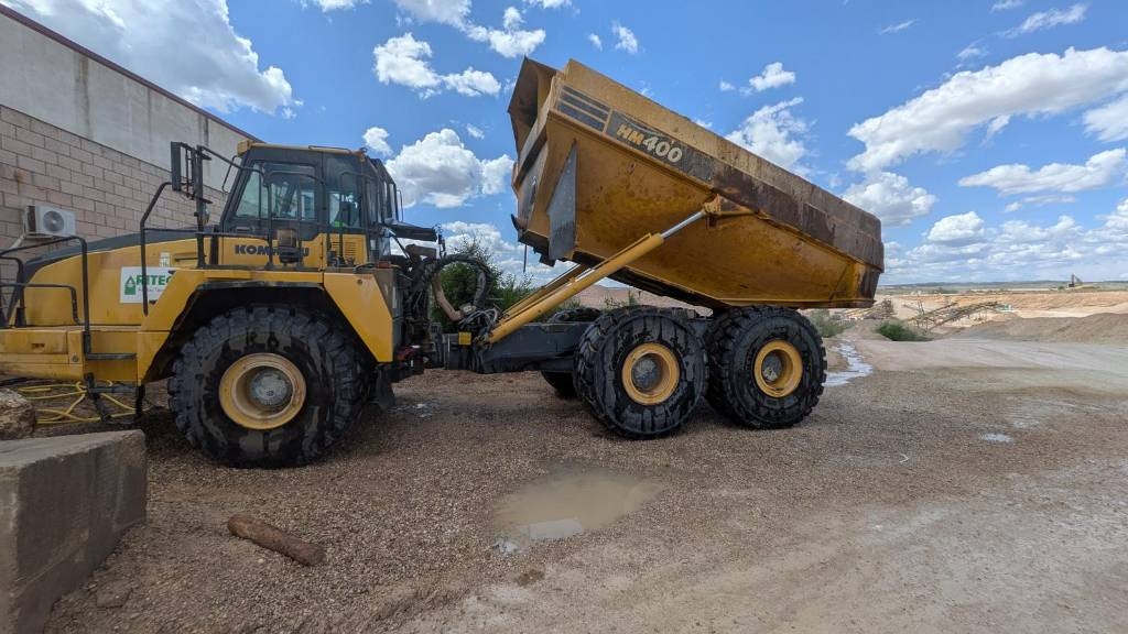 Komatsu HM 400-3
