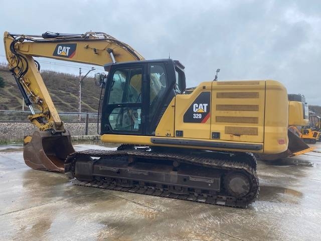 CAT 320