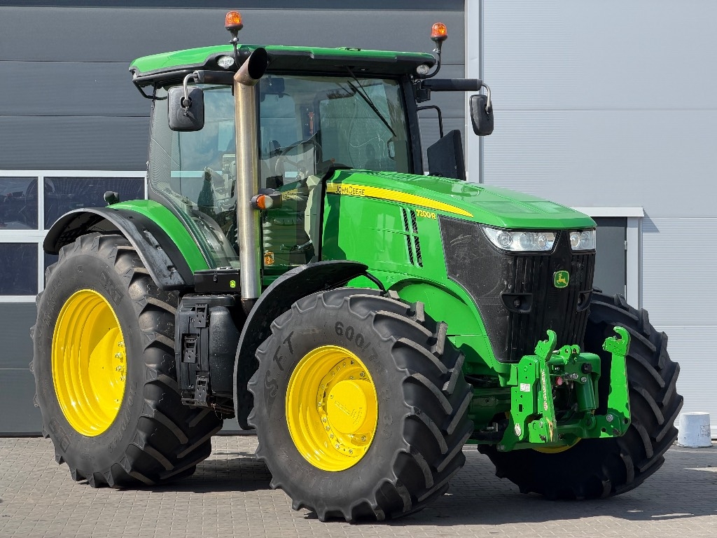 John Deere 7200 R
