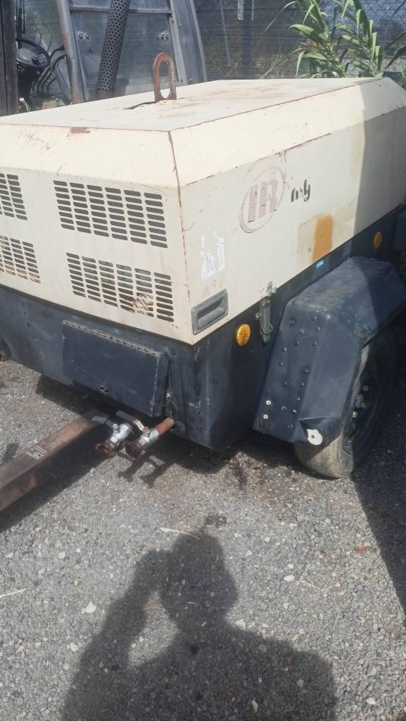Compresseur Ingersoll Rand 7/21 — occasion 2001, 4 900 h
