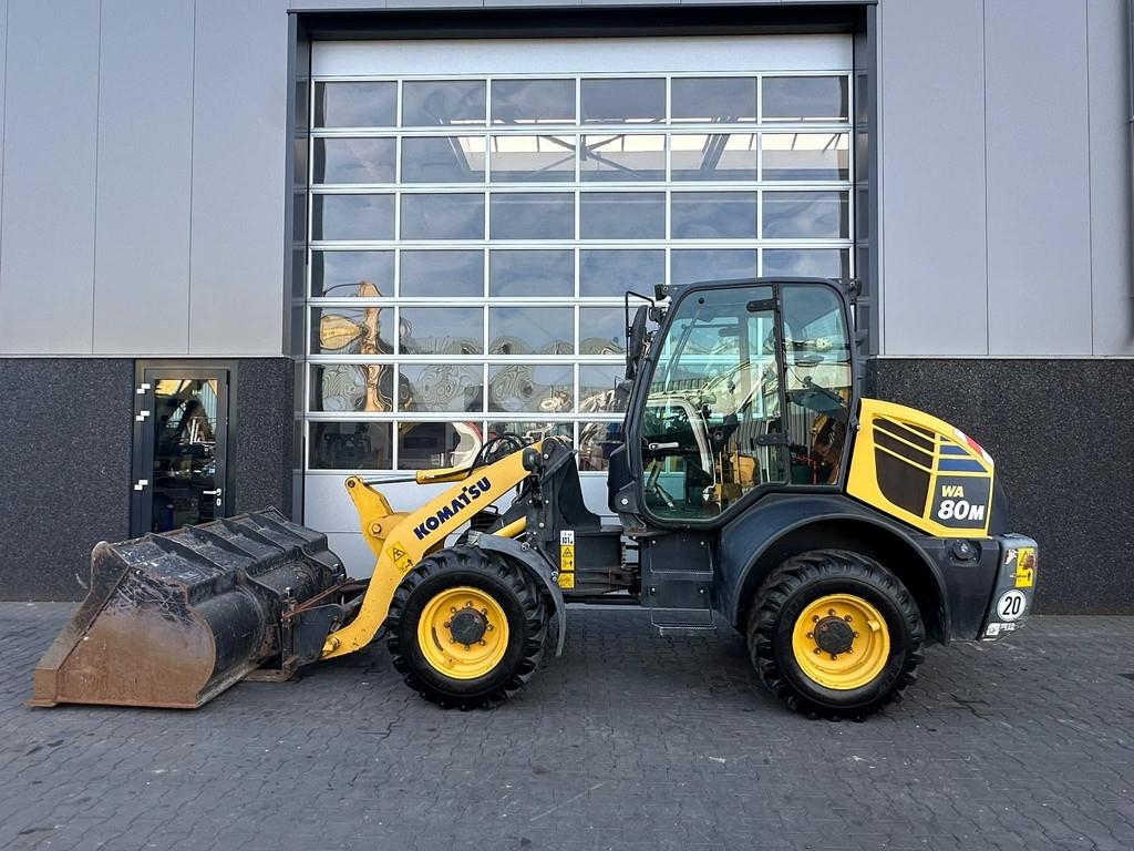 Komatsu WA80M-7