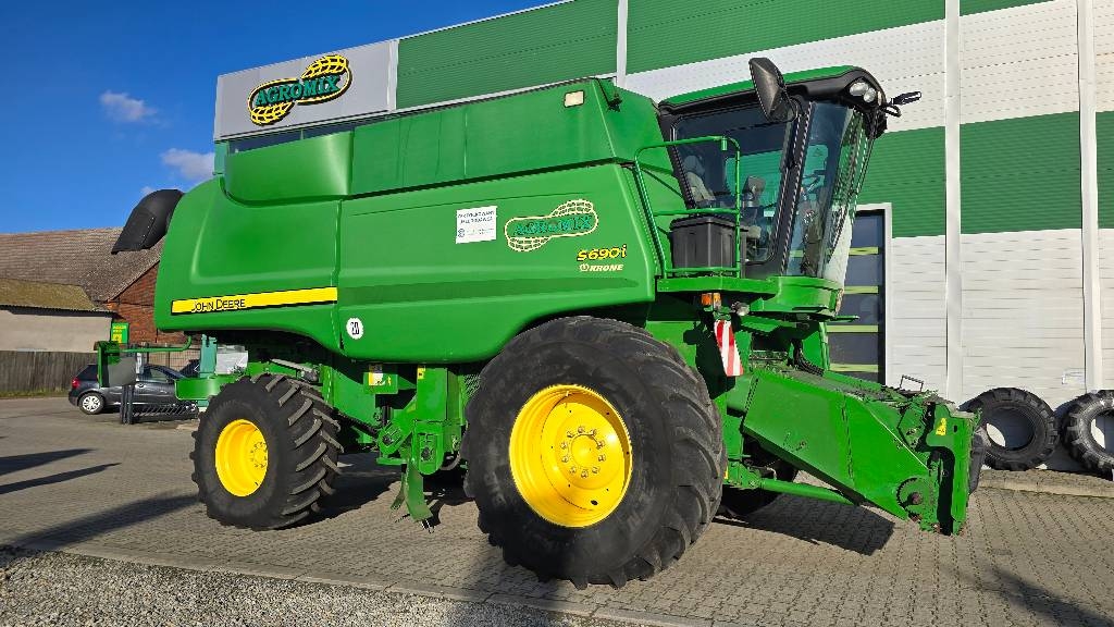 John Deere S 690 i