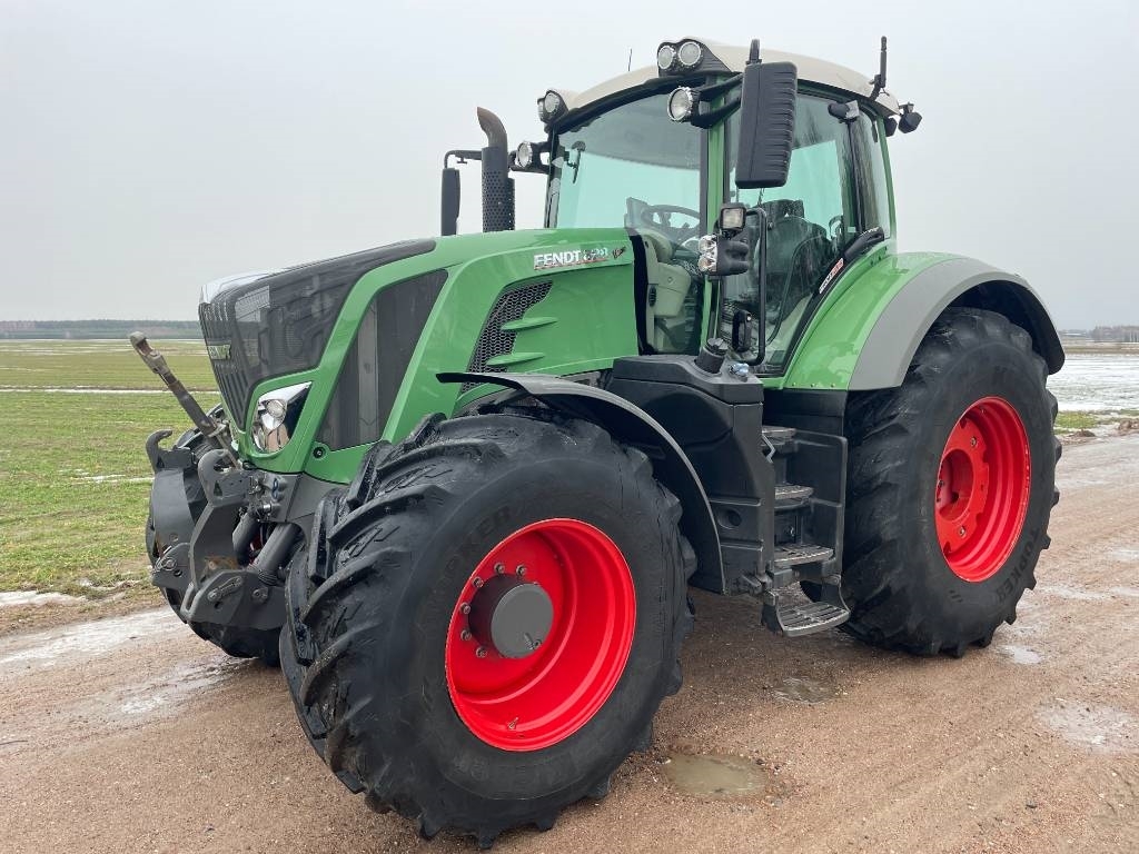 Fendt 828 Vario S4 Profi Plus