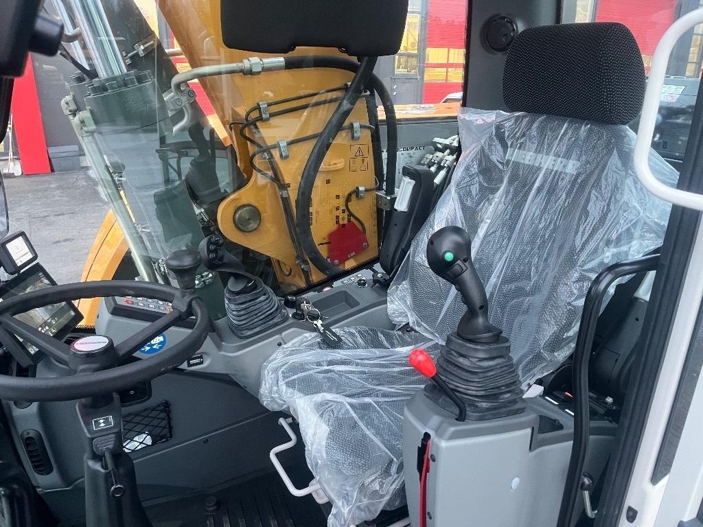 Liebherr 913 compact / Myyty, Sold kuva 11