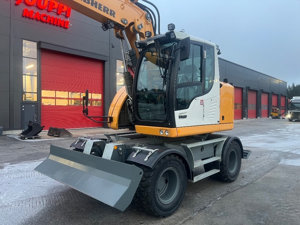 Liebherr 913 compact / Myyty, Sold kuva 2