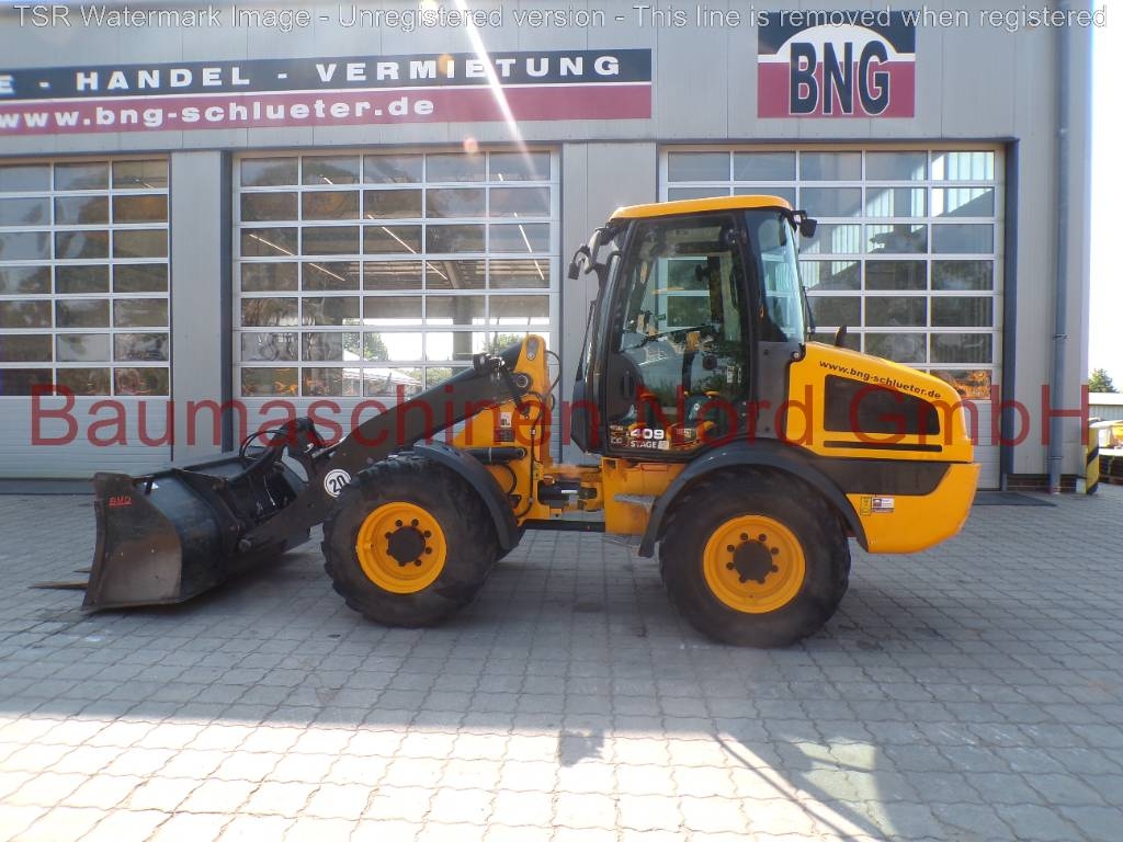 Chargeuse sur pneus JCB 409 -gebraucht — occasion 2023, 1 370 h