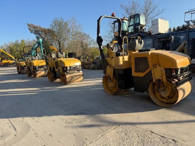 CAT CB 214