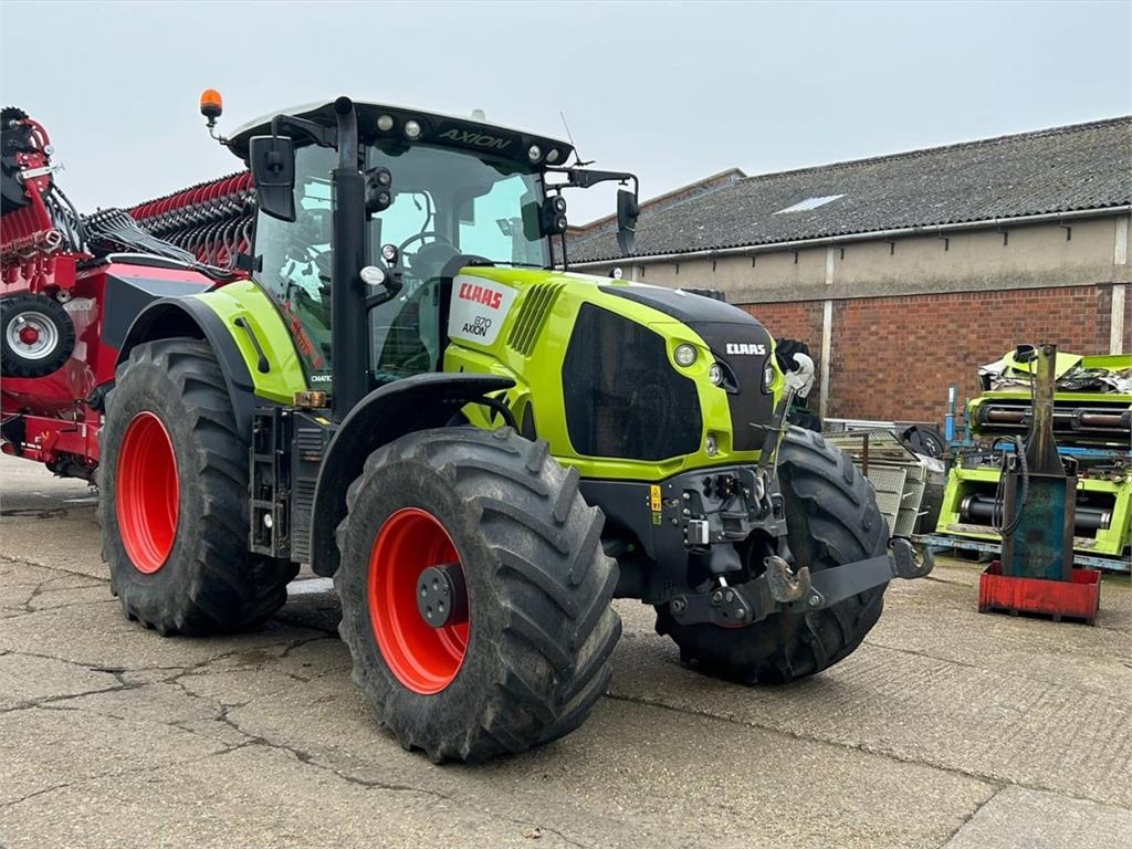 CLAAS AXION 870