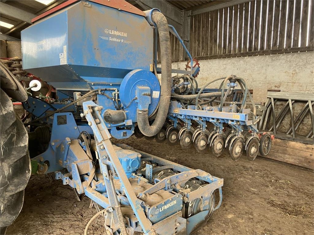 Lemken ZIRKON 12/400 K and SOLITAIR 9/400 K