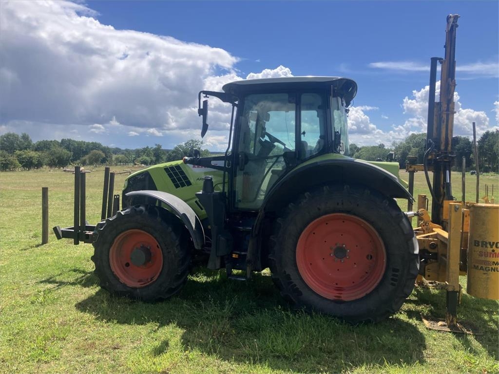 CLAAS ARION 530