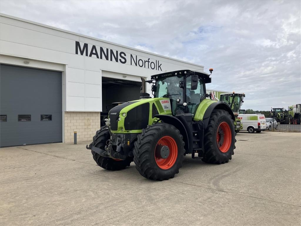 CLAAS AXION 930