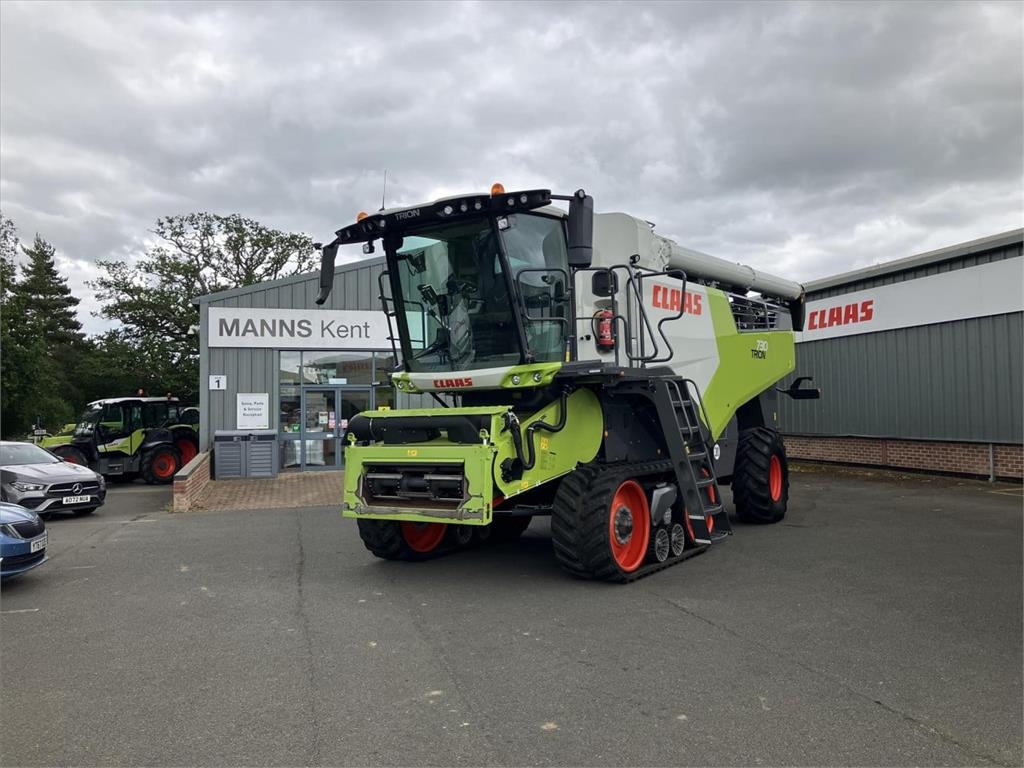 CLAAS TRION 730 TT C/W V770 VARIO CUTTERBAR (82200958)
