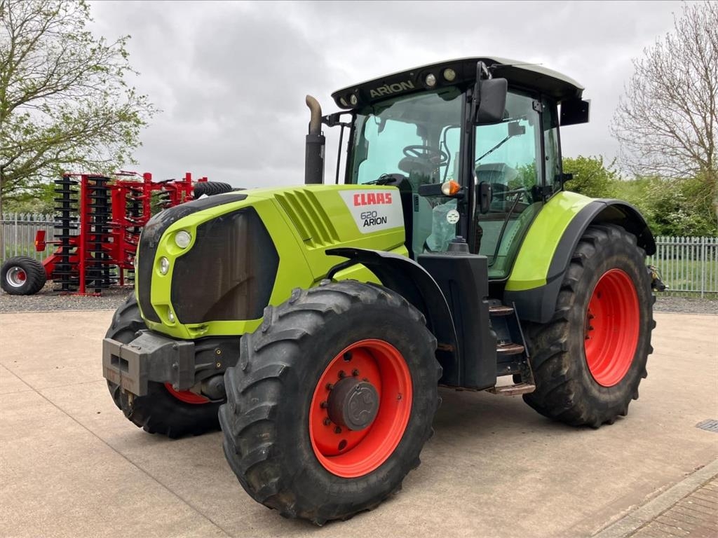 CLAAS ARION 620