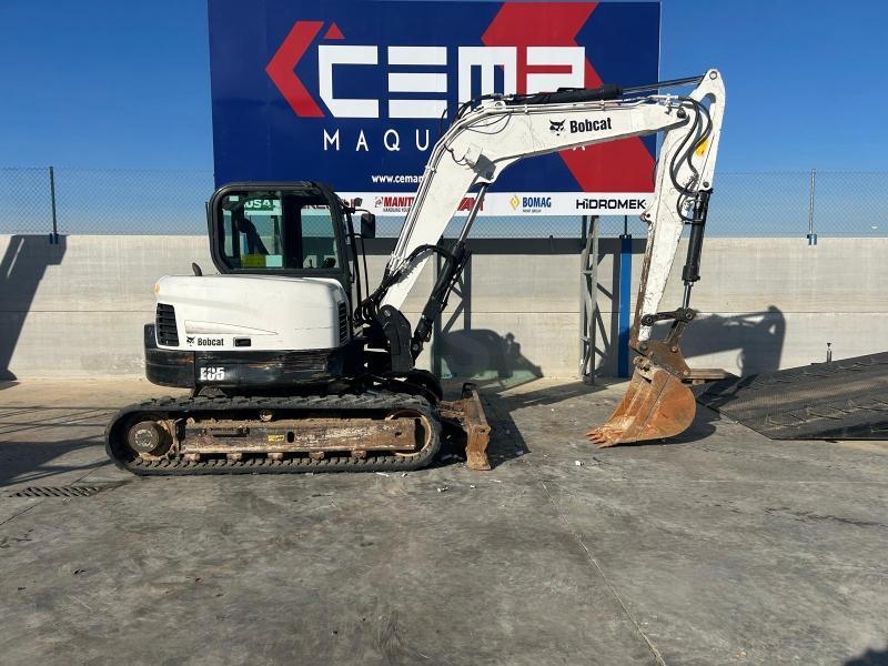 Bobcat E35