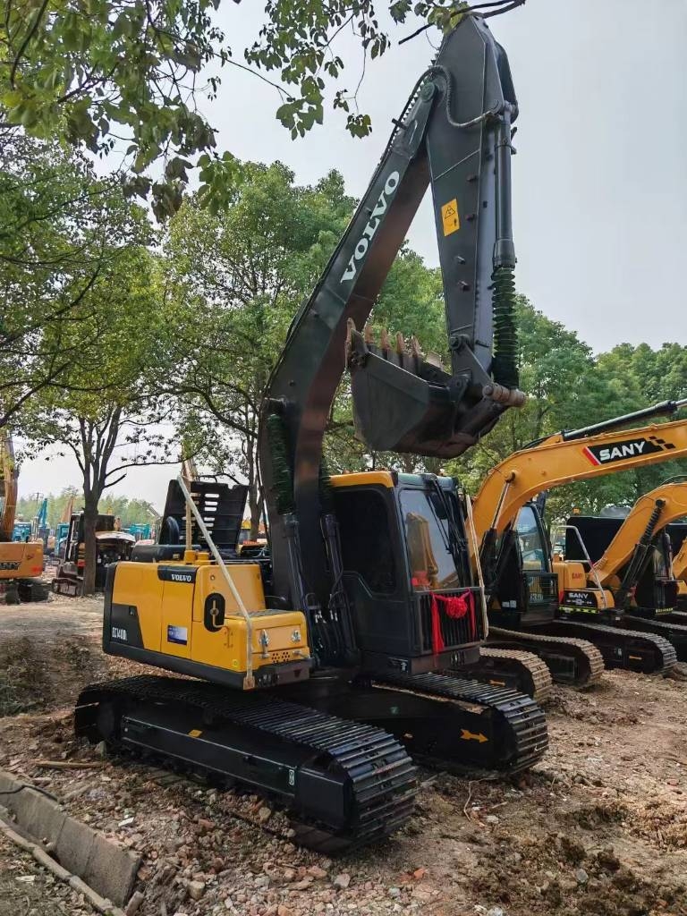 Volvo EC 140