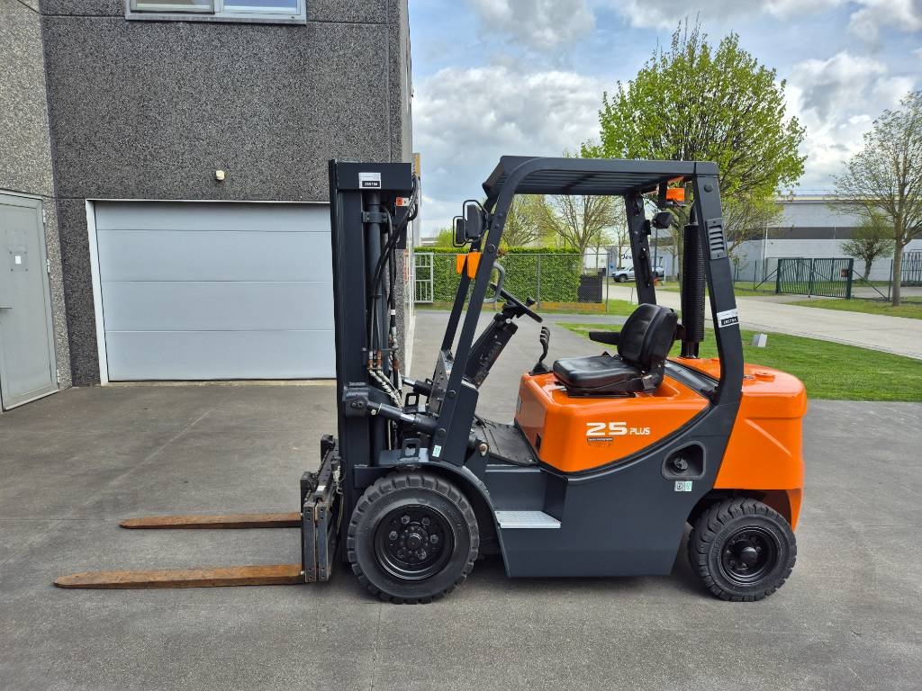 Doosan d25g