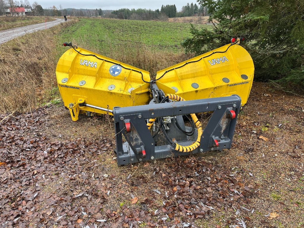 Vama 320