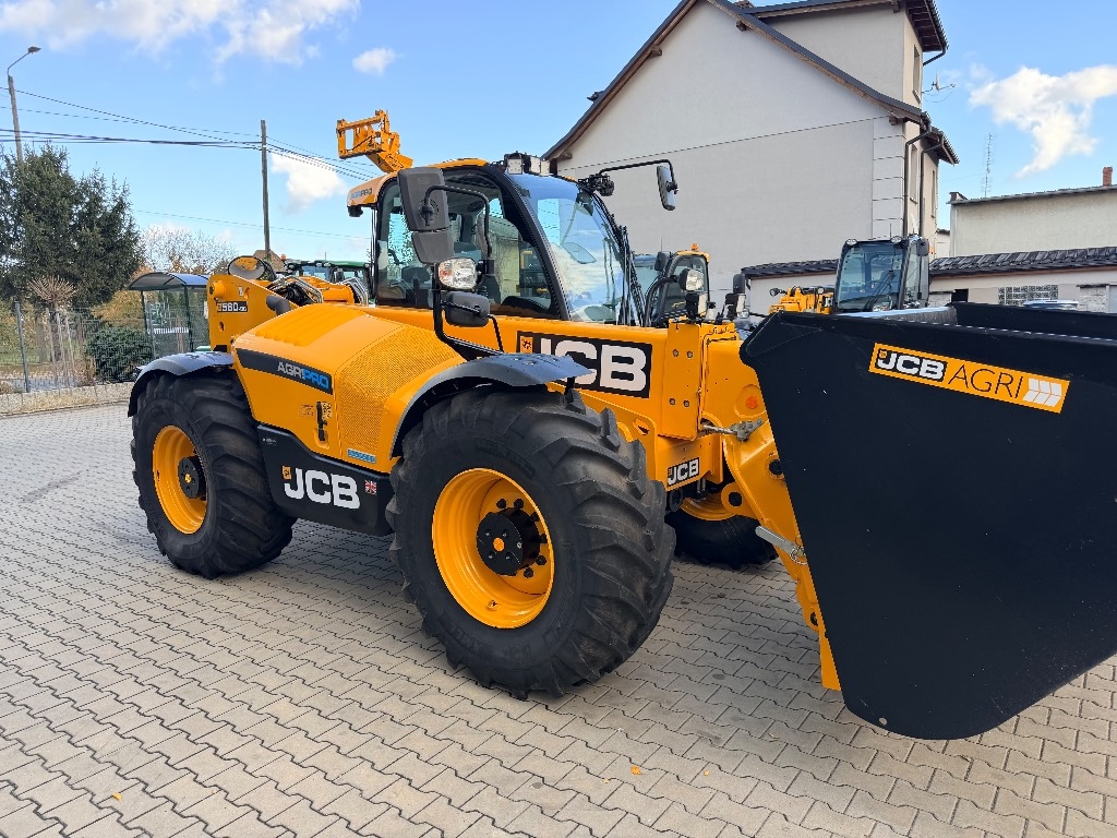 Chariot télescopique JCB 560-80 AGRI PRO — occasion 2020