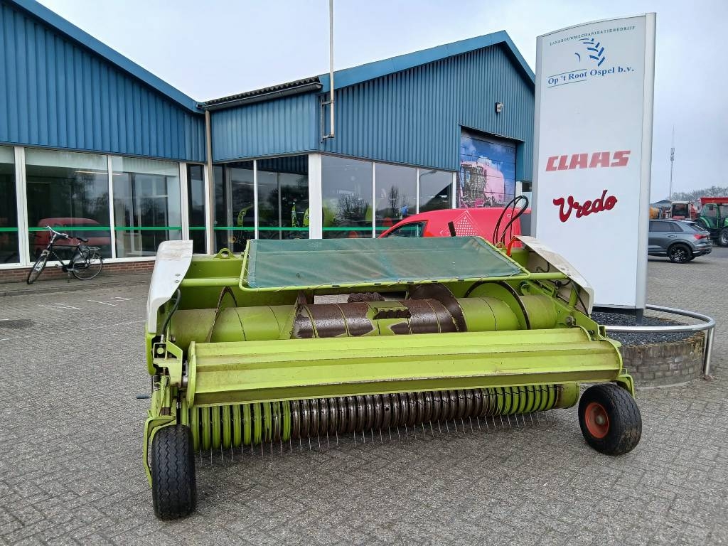CLAAS Pick-up 300 PRO T