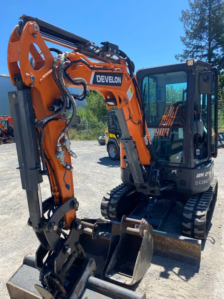 Develon Kurzheckbagger DX 27 Z-7 Kabine