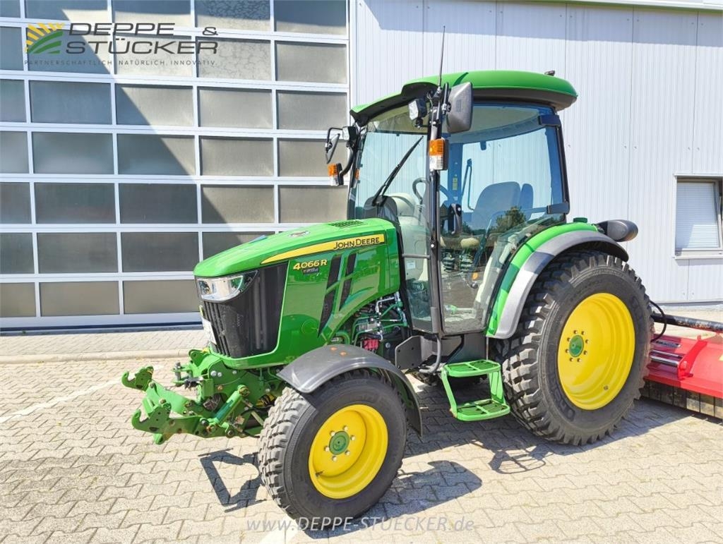 John Deere 4066R