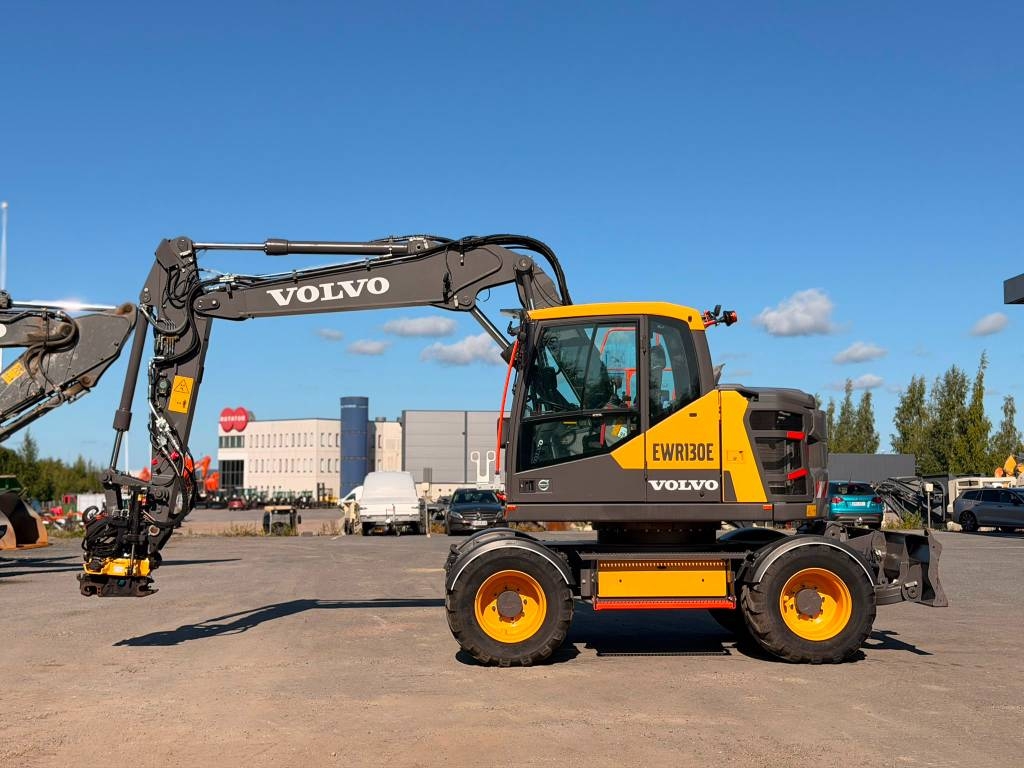 Pelle sur pneus Volvo EWR 130 E — occasion 2023, 1 720 h
