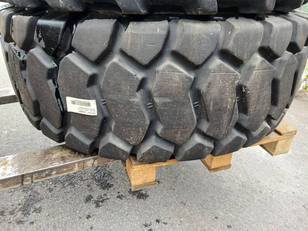 BKT Däck 20,5R25