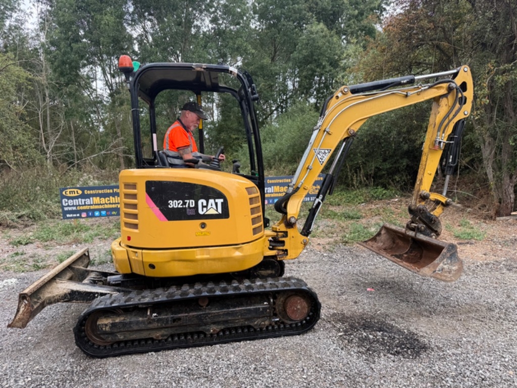 CAT 302.7 D CR