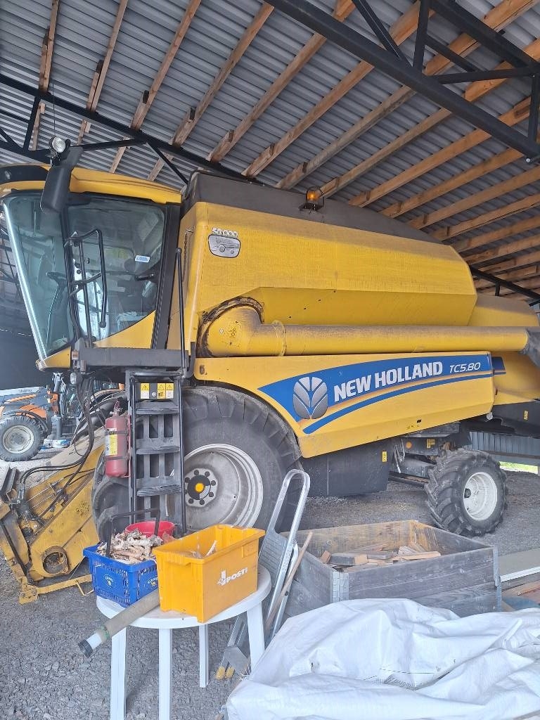 Moissonneuse-batteuse New Holland TC 5.80 — occasion 2016, 900 h