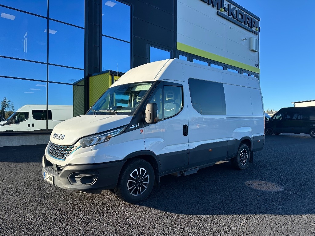 Iveco Daily 35S14 CNG A8 Huom! 6hlö PAKETTIAUTO