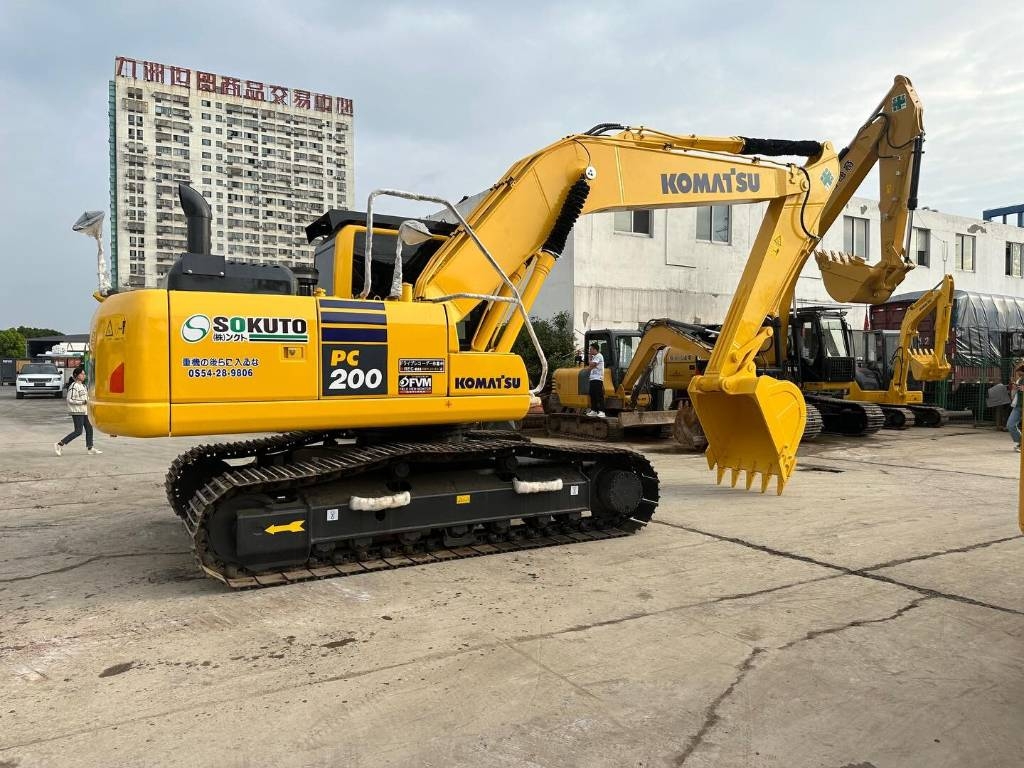 Komatsu PC 220-8