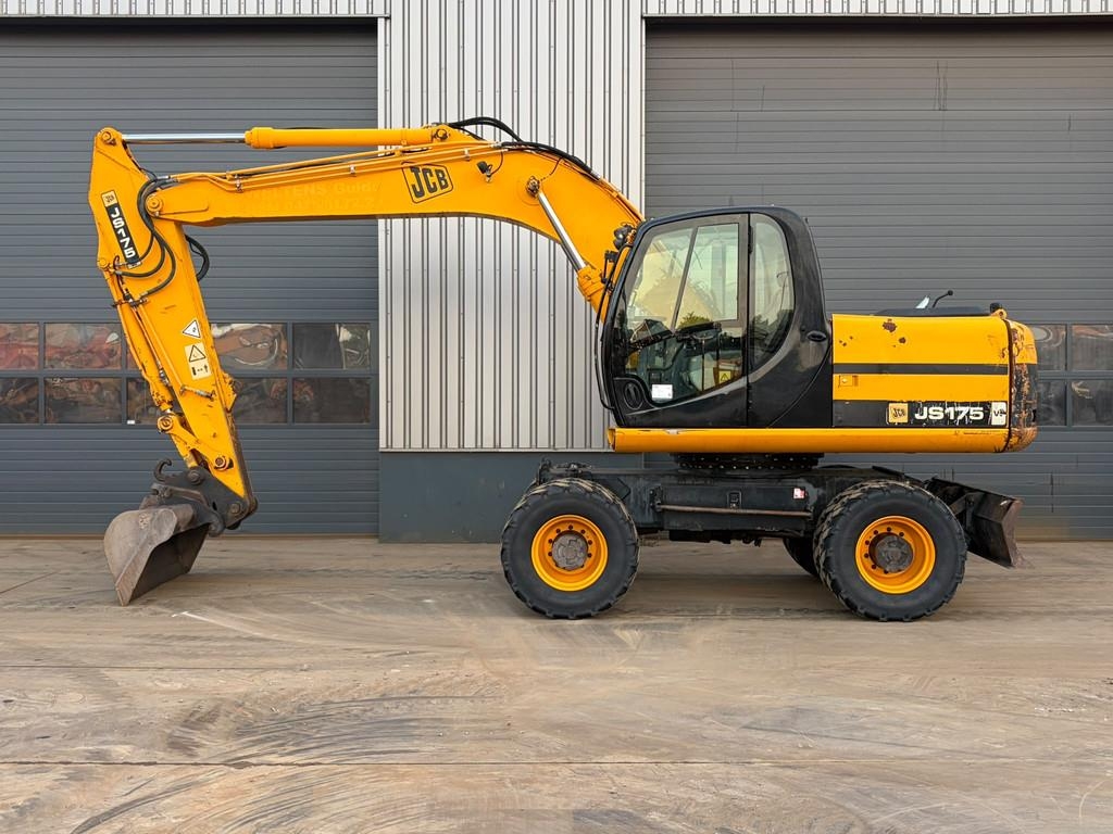 JCB JS175W