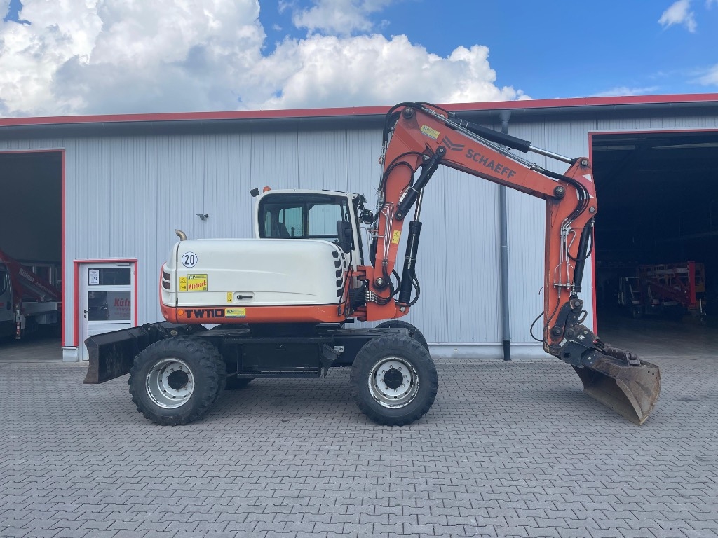 Pelle sur pneus Schaeff TW 110 — occasion 2017, 3 096 h