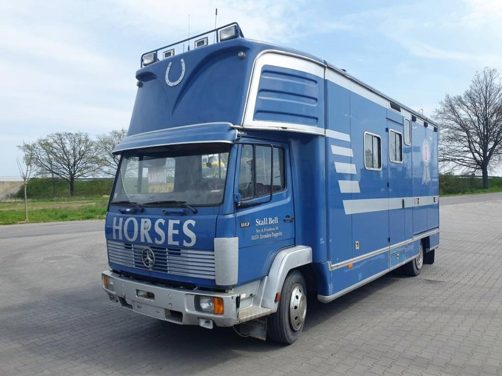 Mercedes-Benz 1117 L (KONIOWÓZ)