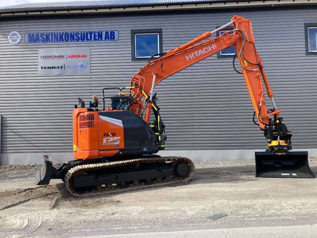Hitachi ZX 135 US-7