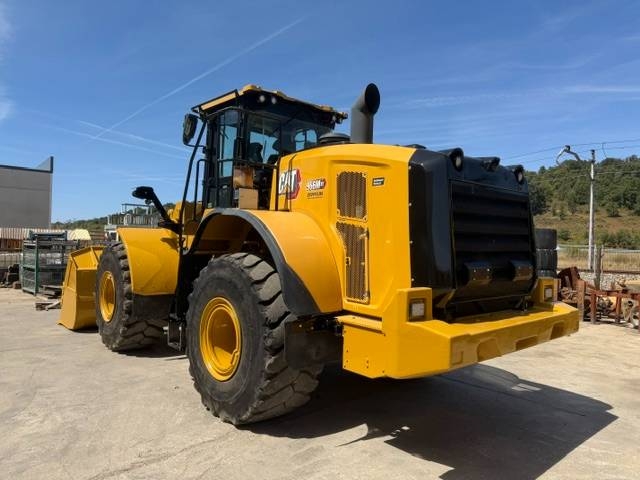 Chargeuse sur pneus Caterpillar 966 M — occasion 2021, 9 600 h