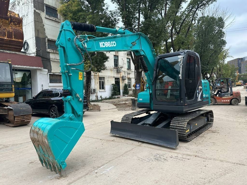 Kobelco SK75-8