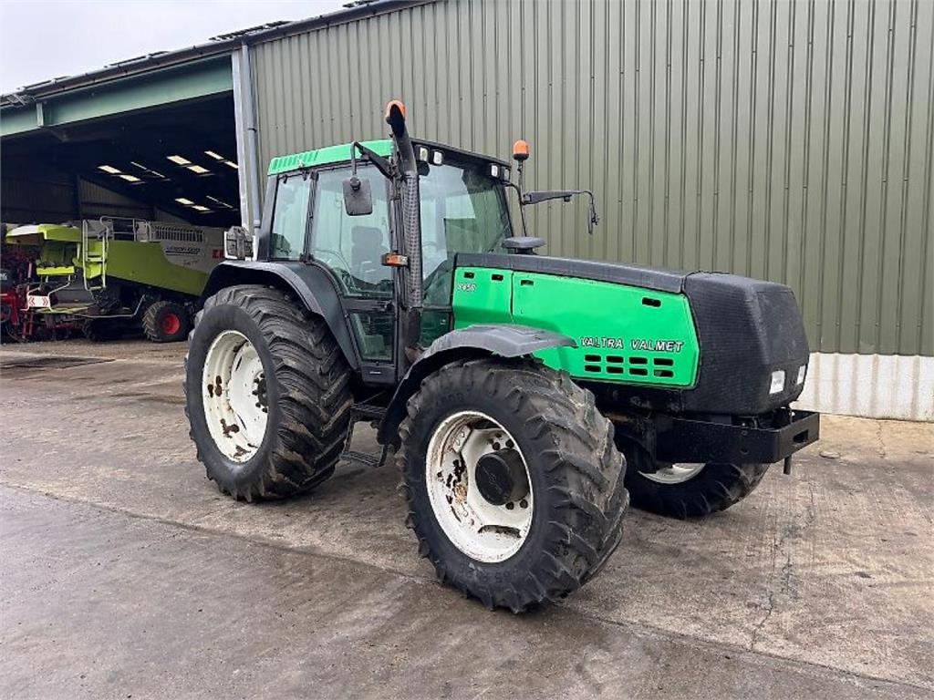 Tracteur agricole Valtra Valmet 8450 — occasion 1999