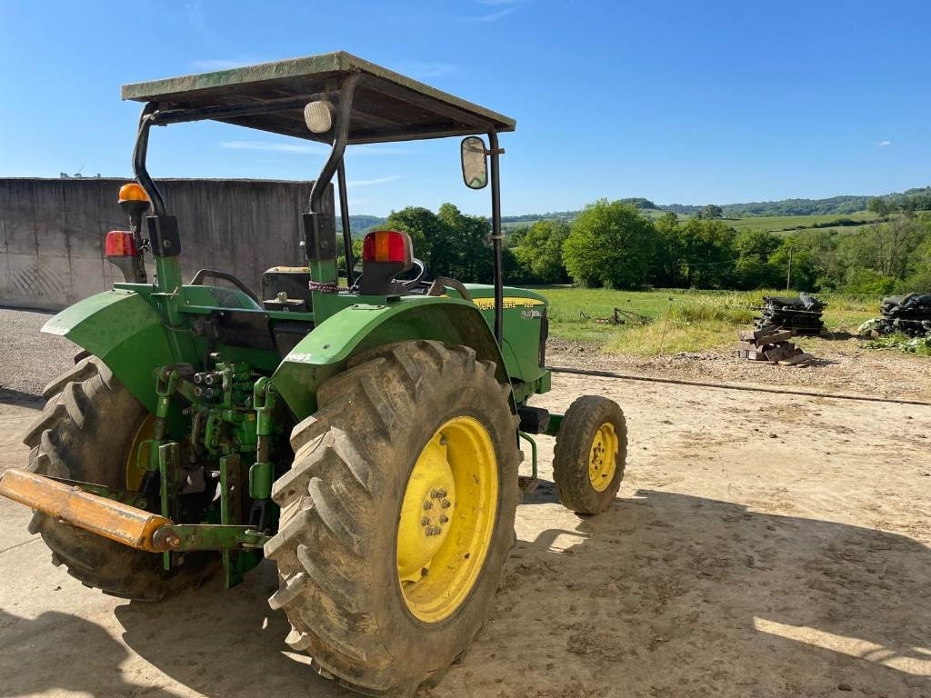 John Deere 5215