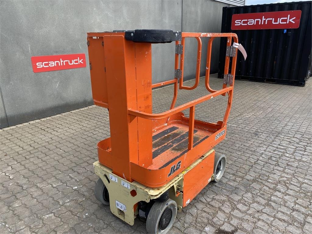 JLG 1230ES