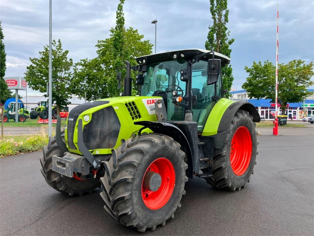 CLAAS Arion 660