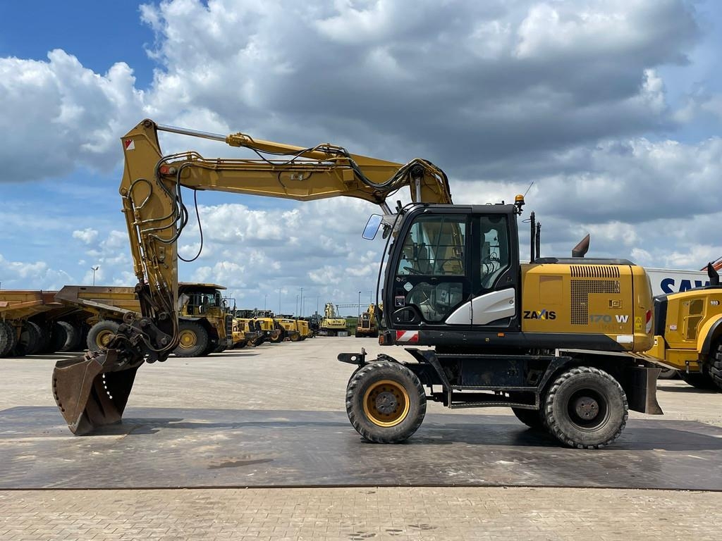 Hitachi ZX170W-5B