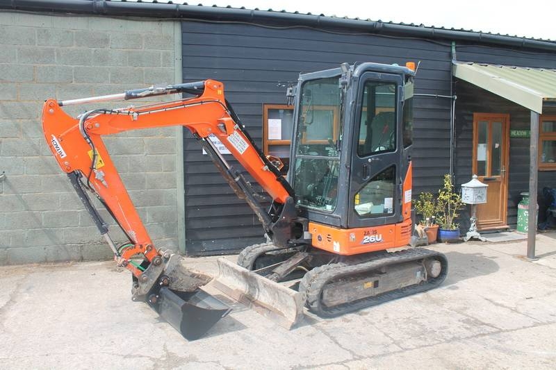 Hitachi ZX 26 U