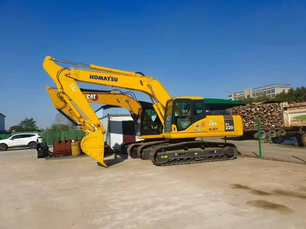 Komatsu PC 220