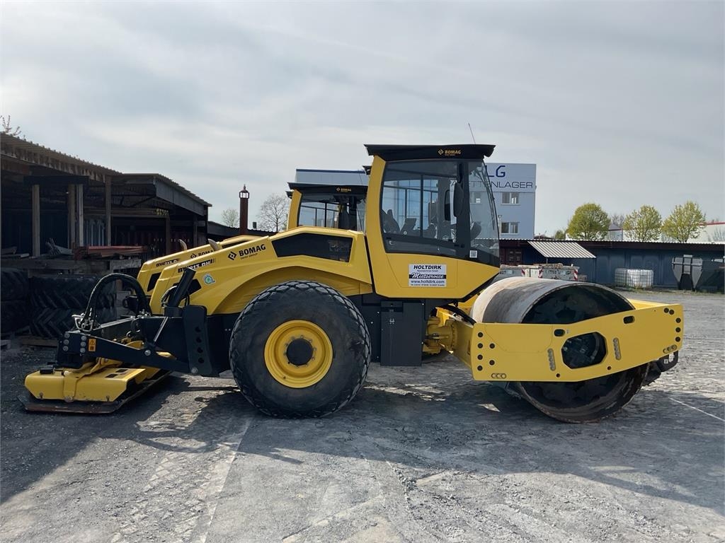 Compacteur Bomag BW 213 DH+P-5 — occasion 2024, 1 508 h