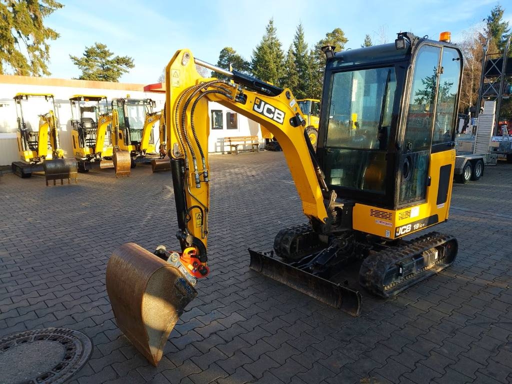 Mini-pelle JCB 19 C-1 — occasion 2024, 389 h