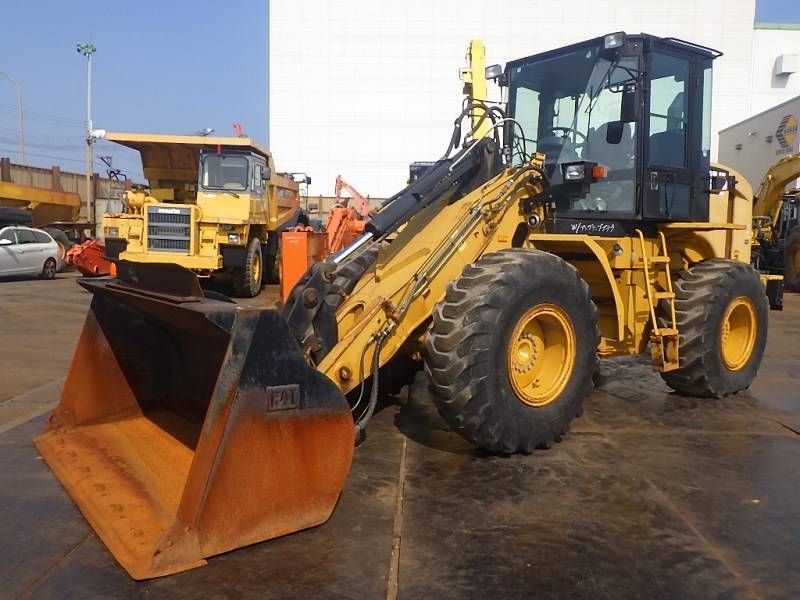 Chargeuse sur pneus Caterpillar CAT930H — occasion 2011, 5 000 h