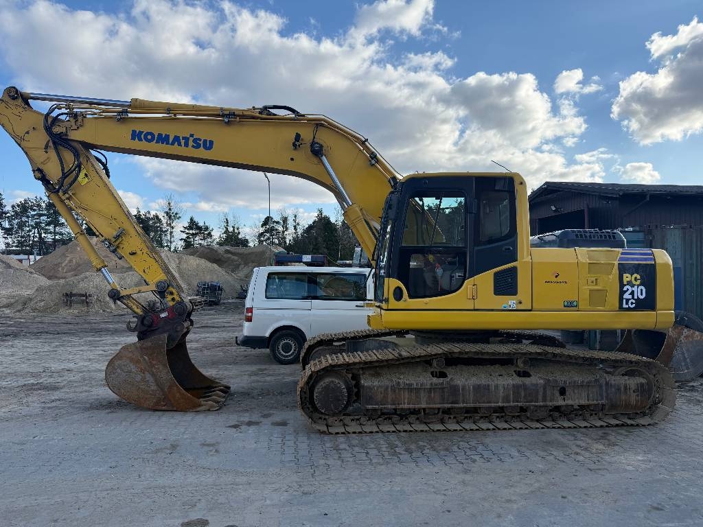 Komatsu PC210 - 8
